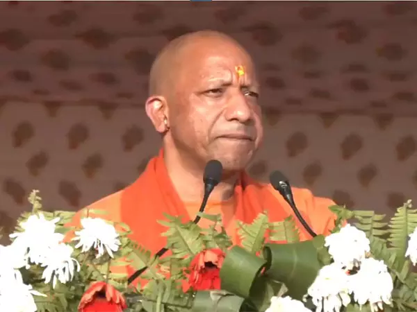 UP CM ने भगदड़ में हुई मौतों पर गहरा दुख व्यक्त किया UP CM ने भगदड़ में हुई मौतों पर गहरा दुख व्यक्त किया