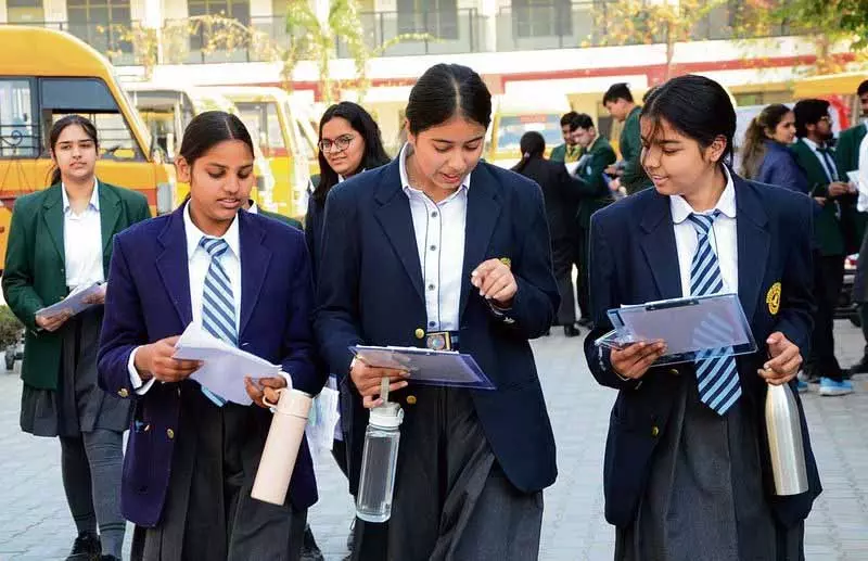 Ludhiana में दसवीं कक्षा के 117 छात्रों को मिला अलग अंग्रेजी का पेपर Ludhiana में दसवीं कक्षा के 117 छात्रों को मिला अलग अंग्रेजी का पेपर