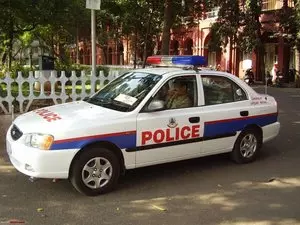मयिलादुथुराई में दोहरे हत्याकांड के बाद Tamil police ने हिस्ट्रीशीटरों पर कार्रवाई की मयिलादुथुराई में दोहरे हत्याकांड के बाद Tamil police ने हिस्ट्रीशीटरों पर कार्रवाई की