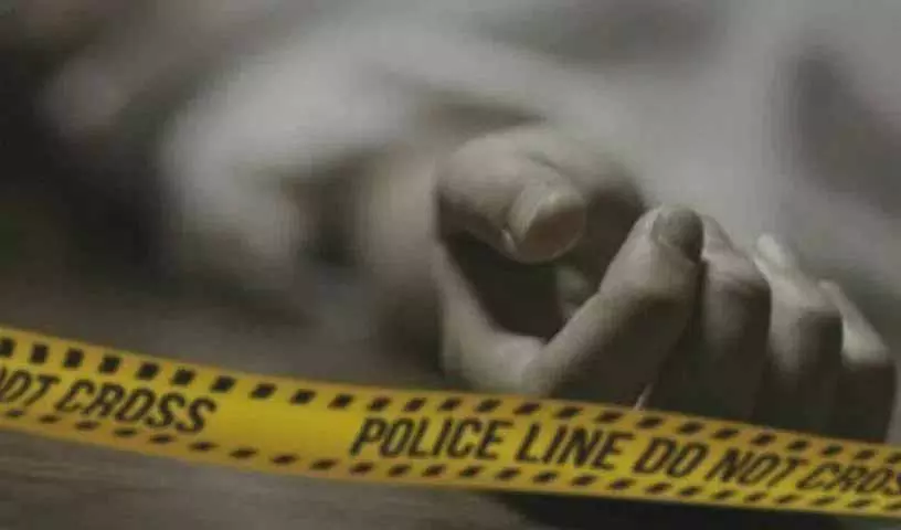 वायरल बुखार से आश्रम के छात्र की मौत, परिजनों ने Mulugu में किया प्रदर्शन वायरल बुखार से आश्रम के छात्र की मौत, परिजनों ने Mulugu में किया प्रदर्शन