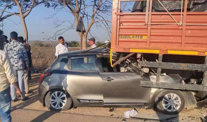 Medak में अलग-अलग सड़क दुर्घटनाओं में दो लोगों की मौत, कई घायल Medak में अलग-अलग सड़क दुर्घटनाओं में दो लोगों की मौत, कई घायल