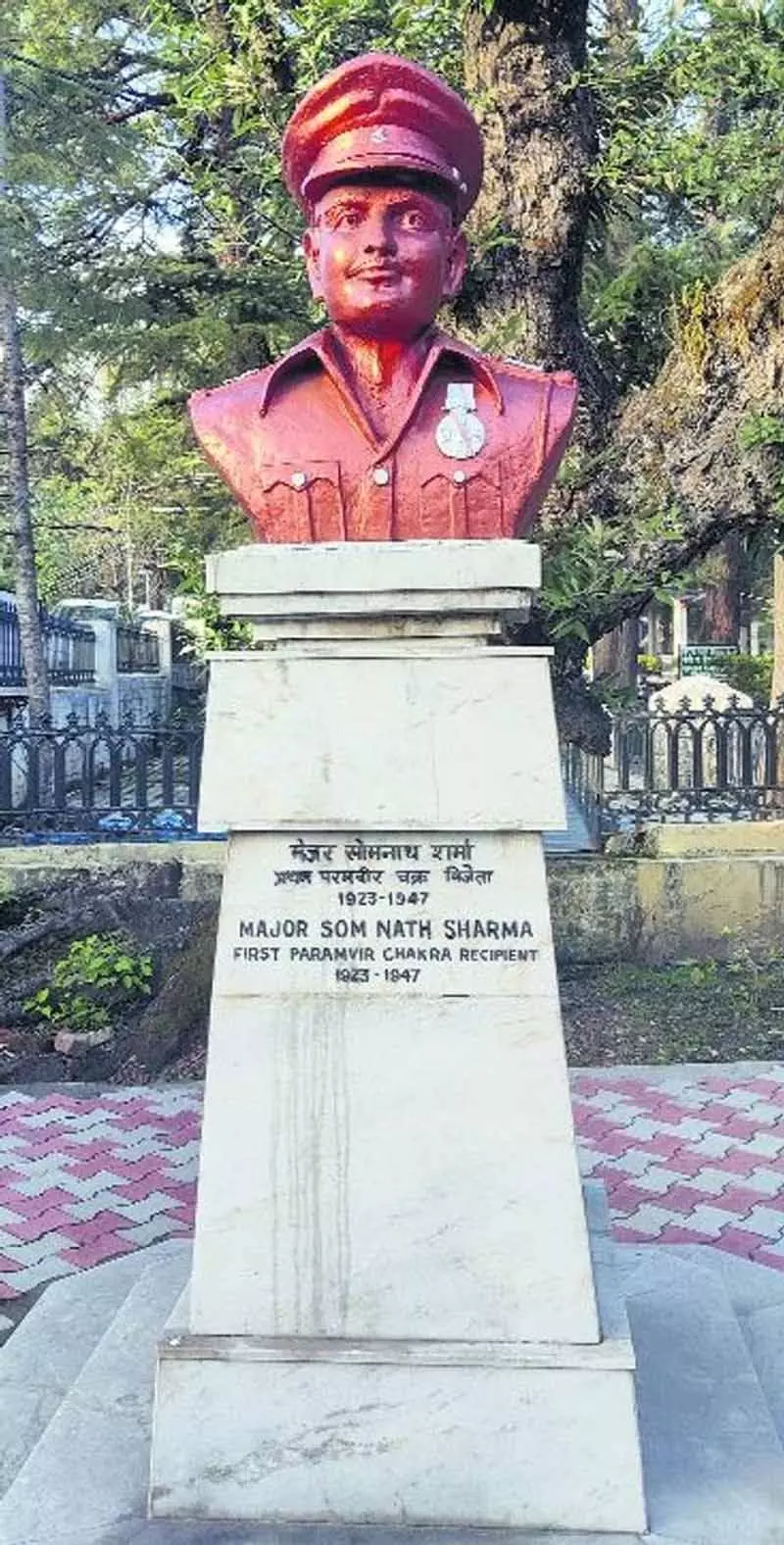 Major Somnath Sharma की प्रतिमा पर ध्यान देने की मांग Major Somnath Sharma की प्रतिमा पर ध्यान देने की मांग
