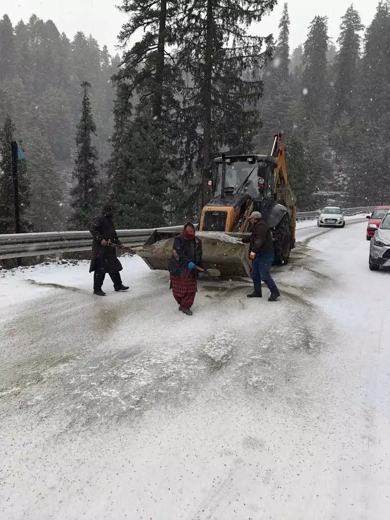 Himachal: 18 फरवरी से ताजा बर्फबारी और बारिश की संभावना Himachal: 18 फरवरी से ताजा बर्फबारी और बारिश की संभावना
