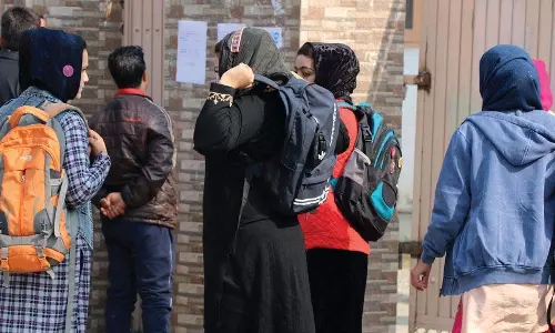 Srinagar कक्षा 12वीं की परीक्षा शुरू