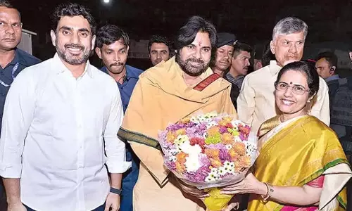 Andhra: यूफोरिया म्यूजिकल नाइट को भारी प्रतिक्रिया मिली Andhra: यूफोरिया म्यूजिकल नाइट को भारी प्रतिक्रिया मिली