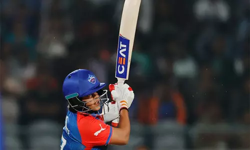 WPL 2025: दिल्ली कैपिटल्स ने आखिरी गेंद पर मुंबई इंडियंस को हराया WPL 2025: दिल्ली कैपिटल्स ने आखिरी गेंद पर मुंबई इंडियंस को हराया