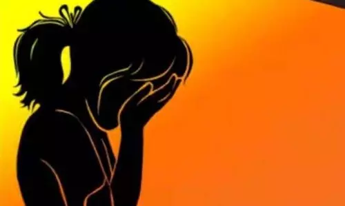 नाबालिग लड़की को युवक ने गर्भवती किया