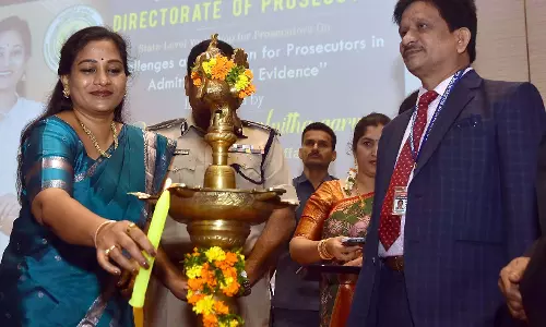 अनिता ने Andhra में अपराध पर अंकुश लगाने के लिए उच्च तकनीक पर जोर दिया
