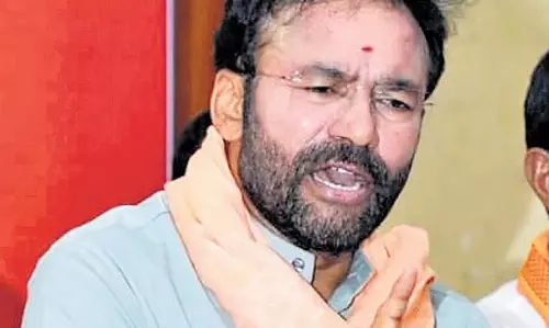 Telangana: केंद्रीय मंत्री रविशंकर प्रसाद ने कांग्रेस पर लगाया वादों को पूरा न करने का आरोप Telangana: केंद्रीय मंत्री रविशंकर प्रसाद ने कांग्रेस पर लगाया वादों को पूरा न करने का आरोप