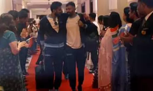 चैंपियंस ट्रॉफी के लिए दुबई पहुंची भारतीय टीम