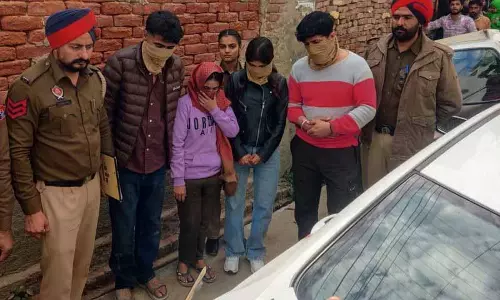 Police ने दो बदमाशों को गिरफ्तार कर अवैध हथियार व गोलाबारूद जब्त किया