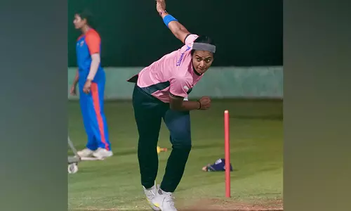 यह टीम का प्रयास था, निकी प्रसाद का योगदान देखकर बहुत खुशी हुई: शिखा पांडे ने MI पर DC की रोमांचक जीत के बाद कहा