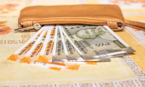 Editor: उपहार के बदले नकद देना आधुनिक शादियों का आदर्श बनता जा रहा