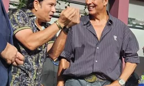 Akshay Kumar ने खेल भावना के लक्ष्य तय किए, सचिन तेंदुलकर द्वारा समर्थित माझी मुंबई की ISPL सीज़न जीत की सराहना की Akshay Kumar ने खेल भावना के लक्ष्य तय किए, सचिन तेंदुलकर द्वारा समर्थित माझी मुंबई की ISPL सीज़न जीत की सराहना की