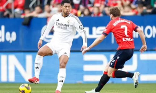 La Liga: बेलिंगहैम के रेड कार्ड के बाद 10 खिलाड़ियों वाली रियल मैड्रिड ने ओसासुना में ड्रॉ खेला
