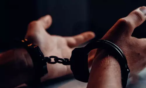 अमेरिका से डिपोर्ट किए गए यात्रियों का विमान पहुंचा, पुलिस ने दो युवकों को किया गिरफ्तार अमेरिका से डिपोर्ट किए गए यात्रियों का विमान पहुंचा, पुलिस ने दो युवकों को किया गिरफ्तार