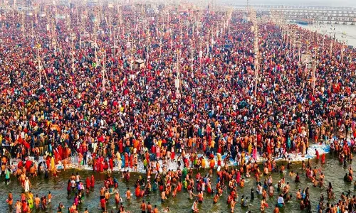 Ayodhya पहुंचे श्रद्धालुओं ने प्रयागराज के महाकुंभ की व्यवस्था की सराहना की Ayodhya पहुंचे श्रद्धालुओं ने प्रयागराज के महाकुंभ की व्यवस्था की सराहना की
