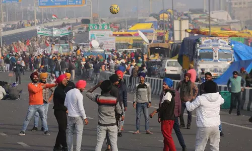 Mankot में स्वास्थ्य केंद्र के स्थानांतरण को लेकर विरोध प्रदर्शन, सड़क जाम