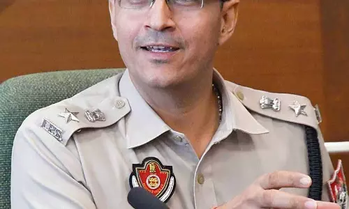 Airport Road पर आधुनिक बीट बॉक्स स्थापित