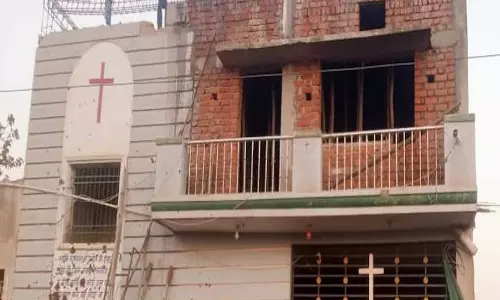 BREAKING: बजरंग दल ने पकड़ा धर्मातरण, प्रार्थना सभा के बीच मचा हड़कंप