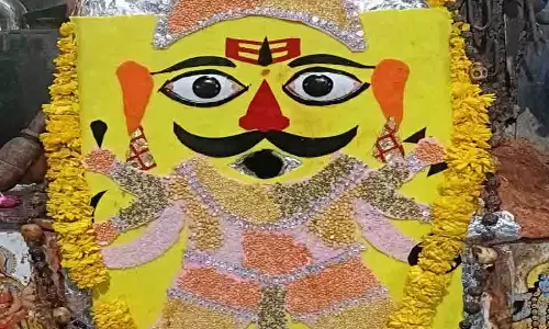 मसानिया भैरवनाथ को विभिन्न प्रकार की दाल का चोला धराया मसानिया भैरवनाथ को विभिन्न प्रकार की दाल का चोला धराया