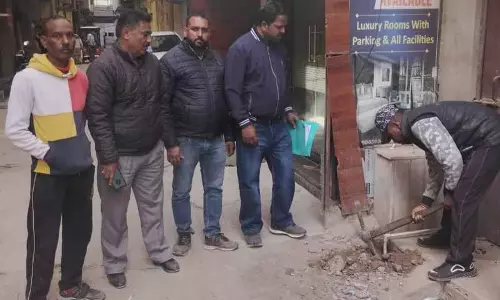 MC ने 12 अवैध होटलों के सीवरेज और पानी के कनेक्शन काटे