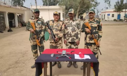 पंजाब: BSF ने फिरोजपुर, अमृतसर सीमा क्षेत्र से ड्रोन, नशीले पदार्थ जब्त किए