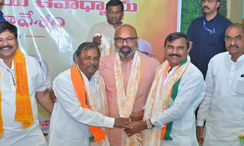 Revanth सार्वजनिक मुद्दों से ध्यान हटाने के लिए मोदी की जाति का मुद्दा उठा रहे हैं- अरविंद Revanth सार्वजनिक मुद्दों से ध्यान हटाने के लिए मोदी की जाति का मुद्दा उठा रहे हैं- अरविंद