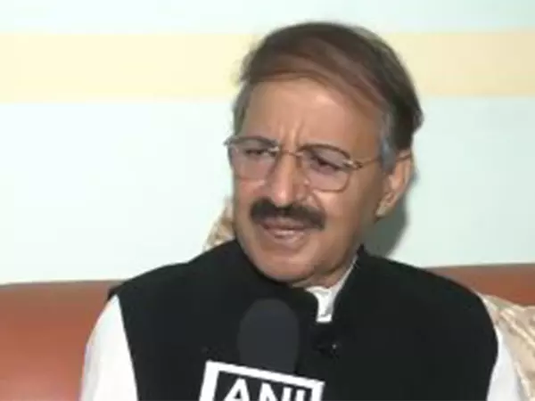 कांग्रेस ने गौरव गोगोई की पत्नी के खिलाफ आरोपों पर Assam CM की जानकारी के स्रोत पर सवाल उठाए कांग्रेस ने गौरव गोगोई की पत्नी के खिलाफ आरोपों पर Assam CM की जानकारी के स्रोत पर सवाल उठाए