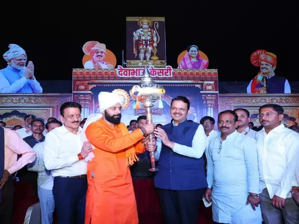 Maharashtra CM जलगांव में नमो कुश्ती महाकुंभ 2.0 में शामिल हुए Maharashtra CM जलगांव में नमो कुश्ती महाकुंभ 2.0 में शामिल हुए
