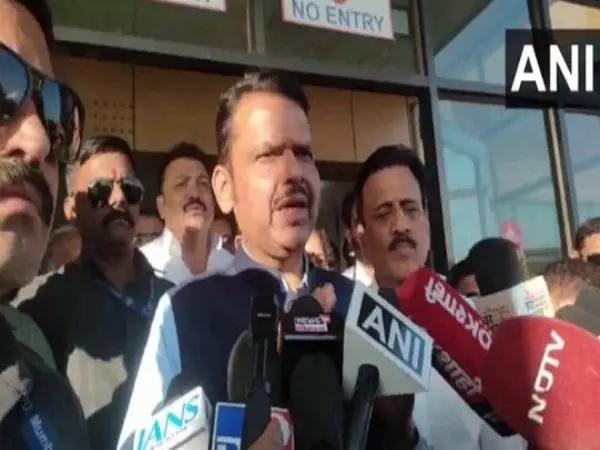 Maharashtra CM ने आश्वासन दिया कि कोई भी मराठी स्कूल बंद नहीं होगा Maharashtra CM ने आश्वासन दिया कि कोई भी मराठी स्कूल बंद नहीं होगा