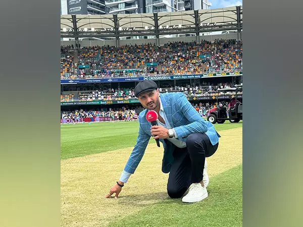 चैंपियंस ट्रॉफी में भारत पाकिस्तान के फखर जमान से सावधान रहे : Harbhajan चैंपियंस ट्रॉफी में भारत पाकिस्तान के फखर जमान से सावधान रहे : Harbhajan