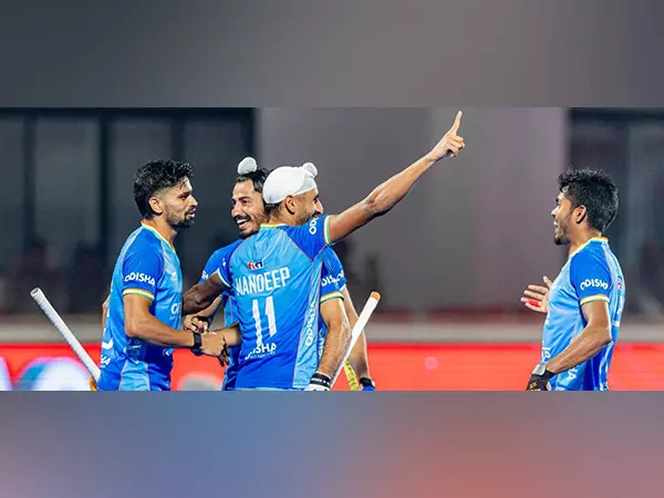 एफआईएच हॉकी प्रो लीग: India ने स्पेन को 2-0 से हराया एफआईएच हॉकी प्रो लीग: India ने स्पेन को 2-0 से हराया