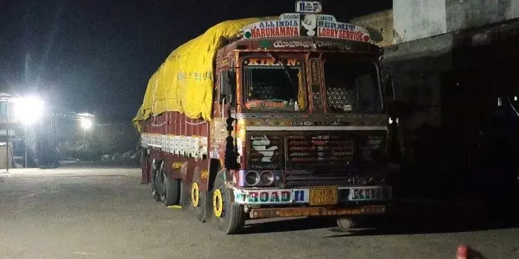 परलाखेमुंडी में पीडीएस चावल की कालाबाजारी जोरों पर परलाखेमुंडी में पीडीएस चावल की कालाबाजारी जोरों पर