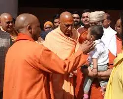 Prayagraj: मुख्यमंत्री योगी ने संत समाज के साथ संवाद कर महाकुंभ की व्यवस्थाओं का फीडबैक लिया Prayagraj: मुख्यमंत्री योगी ने संत समाज के साथ संवाद कर महाकुंभ की व्यवस्थाओं का फीडबैक लिया