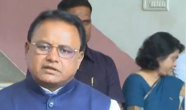 माझी ने नई दिल्ली रेलवे स्टेशन पर हुई भगदड़ पर दुख व्यक्त किया माझी ने नई दिल्ली रेलवे स्टेशन पर हुई भगदड़ पर दुख व्यक्त किया