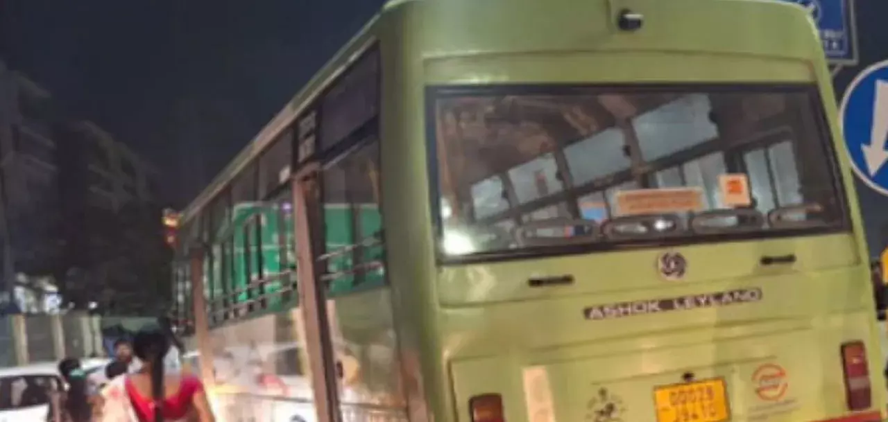 भुवनेश्वर में बस दुर्घटना: बेटी की मौत के बाद इलाज करा रही महिला की मौत भुवनेश्वर में बस दुर्घटना: बेटी की मौत के बाद इलाज करा रही महिला की मौत