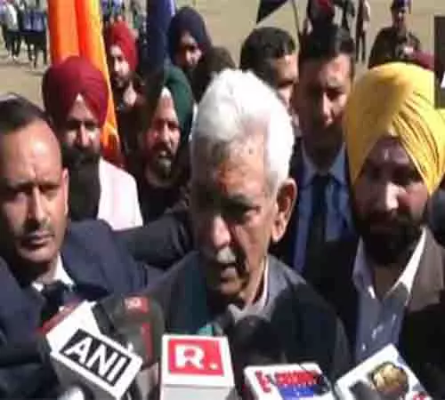 पुंछ में नियंत्रण रेखा पर पाकिस्तानी सैनिकों द्वारा की गई गोलीबारी पर LG मनोज सिन्हा ने कही ये बात पुंछ में नियंत्रण रेखा पर पाकिस्तानी सैनिकों द्वारा की गई गोलीबारी पर LG मनोज सिन्हा ने कही ये बात