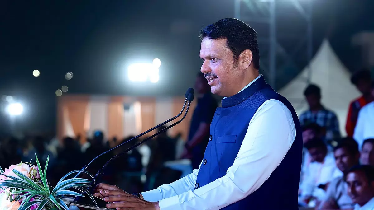 CM Fadnavis: महाराष्ट्र में लव जिहाद विरोधी कानून का समर्थन किया CM Fadnavis: महाराष्ट्र में लव जिहाद विरोधी कानून का समर्थन किया