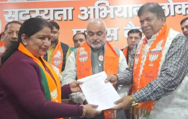 Gyan Chand Gupta ने भाजपा मेयर, पार्षद उम्मीदवारों के साथ बैठक की Gyan Chand Gupta ने भाजपा मेयर, पार्षद उम्मीदवारों के साथ बैठक की