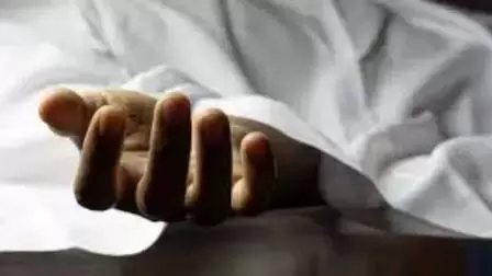 Mysuru: अपार्टमेंट में मृत मिला परिवार, पुलिस जांच में जुटी Mysuru: अपार्टमेंट में मृत मिला परिवार, पुलिस जांच में जुटी