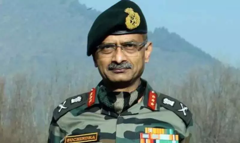उत्तरी सेना कमांडर ने Uri-Gurez सेक्टरों में परिचालन तैयारियों की समीक्षा की उत्तरी सेना कमांडर ने Uri-Gurez सेक्टरों में परिचालन तैयारियों की समीक्षा की