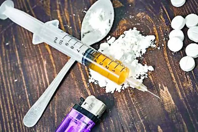 नशा तस्करी में 13 महीनों में 125 महिलाओं समेत 2880 गिरफ्तार नशा तस्करी में 13 महीनों में 125 महिलाओं समेत 2880 गिरफ्तार