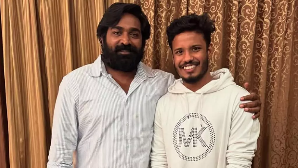 Tamil Nadu: मुथुकुमारन ने विजय सेतुपति को सुखद आश्चर्य दिया Tamil Nadu: मुथुकुमारन ने विजय सेतुपति को सुखद आश्चर्य दिया