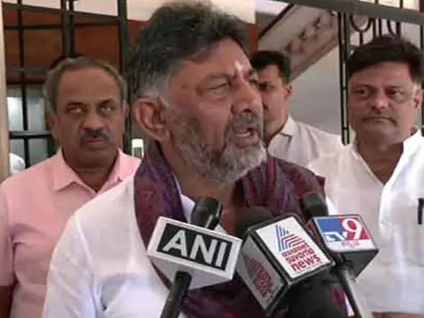 कर्नाटक उपमुख्यमंत्री ने पूछा, जब BJP के मुख्यमंत्री शहर का दौरा करते हैं, तो क्या वे फोटो शूट के लिए होते हैं? कर्नाटक उपमुख्यमंत्री ने पूछा, जब BJP के मुख्यमंत्री शहर का दौरा करते हैं, तो क्या वे फोटो शूट के लिए होते हैं?