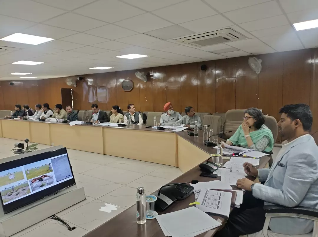 Jaipur: प्रधानमंत्री फसल बीमा योजना: राज्य स्तरीय शिकायत निराकरण समिति की बैठक Jaipur: प्रधानमंत्री फसल बीमा योजना: राज्य स्तरीय शिकायत निराकरण समिति की बैठक