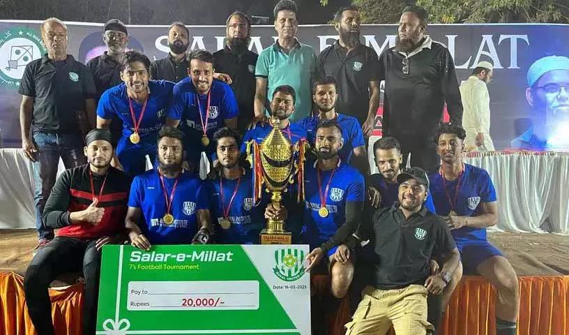 Royal यूनाइटेड फुटबॉल क्लब ने सालार-ए-मिल्लत 7-ए-साइड फुटबॉल टूर्नामेंट जीता Royal यूनाइटेड फुटबॉल क्लब ने सालार-ए-मिल्लत 7-ए-साइड फुटबॉल टूर्नामेंट जीता