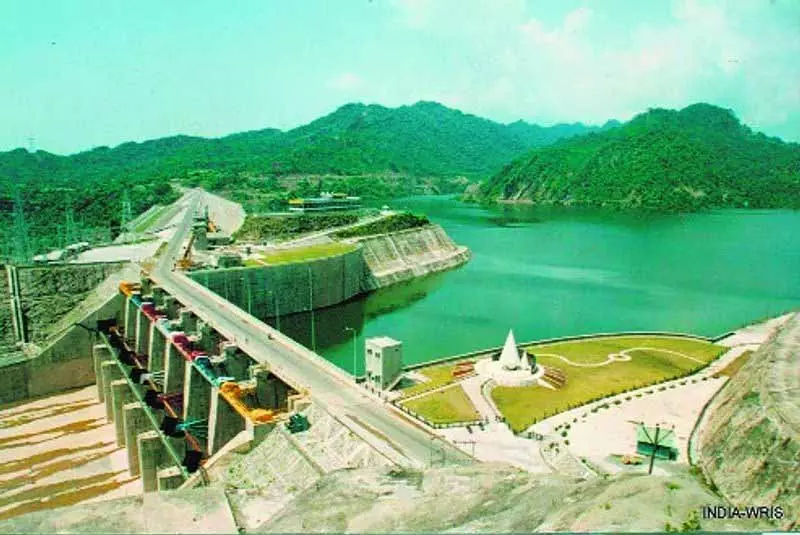 Ranjit Sagar बांध के अधिकारियों पर टेंडर आवंटन में धोखाधड़ी का आरोप लगाया Ranjit Sagar बांध के अधिकारियों पर टेंडर आवंटन में धोखाधड़ी का आरोप लगाया