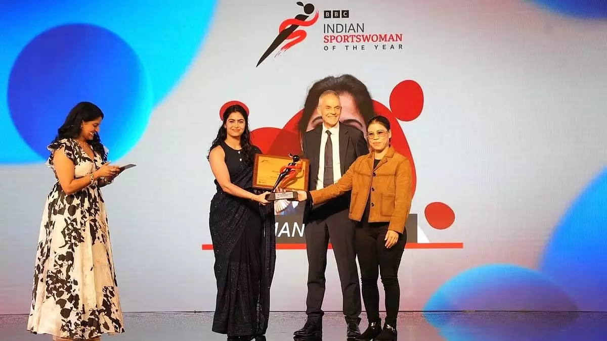 मनु भाकर ने BBC स्पोर्ट्सवुमन ऑफ द ईयर अवार्ड जीता मनु भाकर ने BBC स्पोर्ट्सवुमन ऑफ द ईयर अवार्ड जीता