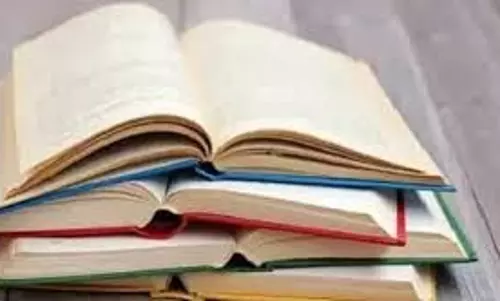 Jammu-Kashmir:  किताब की दुकानों पर पुलिस का छापा, कर रहे थे अवैध काम